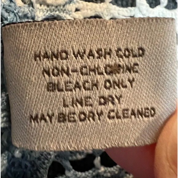 Easywear by Chicos Sky Blue & White Tie Dye Design Open Work Cardigan. Size 3. - Picture 8 of 9